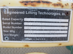 LOT TO INCLUDE: DRUM LIFT RACK, 2 TON MAX, WITH 2 BOTTLE CAP DOLLY. LOADING & HANDLING FEE $15-4595